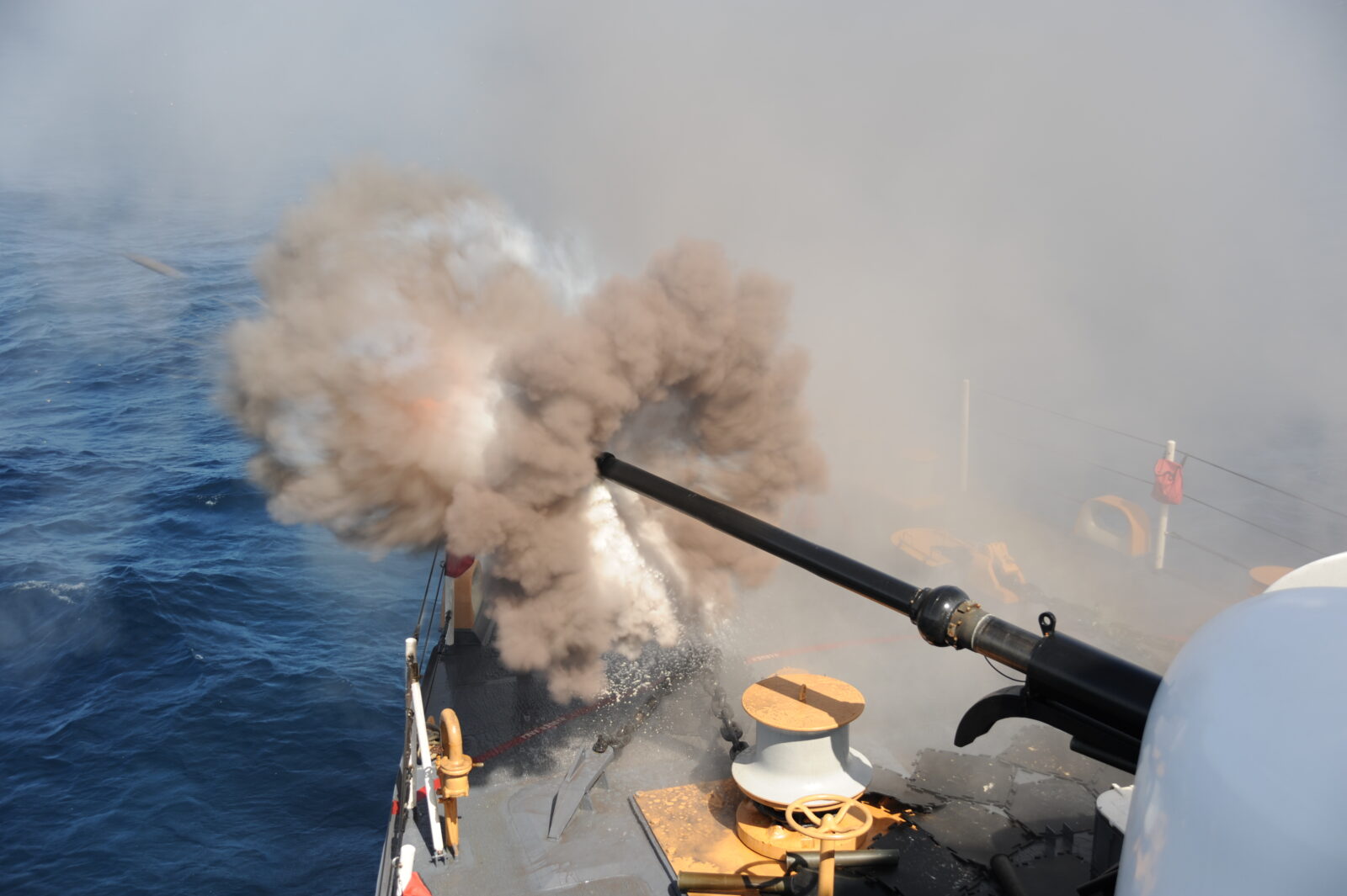 韩国启动76毫米穿甲高爆海军炮弹生产