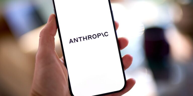 Anthropic揭露AI驱动网络间谍活动，Meta专家表示质疑