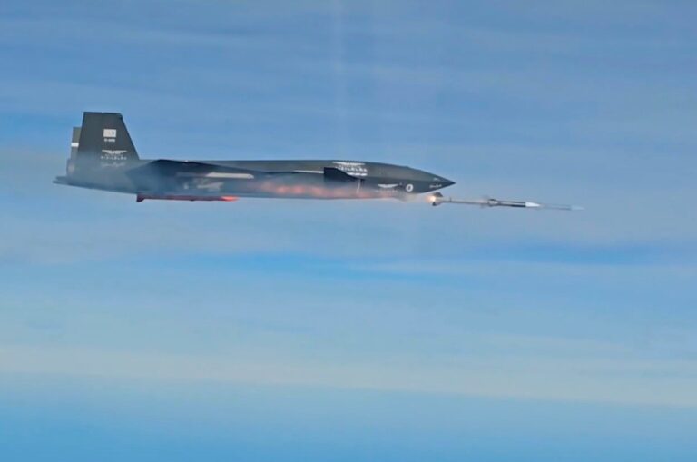 土耳其无人机成功击中高速目标