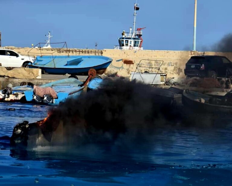 国防军无人机打击祖瓦拉偷渡船