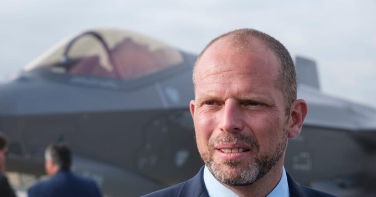 比利时防长指俄无人机窥探军机与弹药库