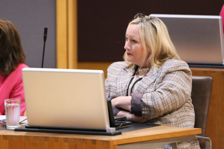 威尔士政府推出AI计划，推动公共服务与经济增长