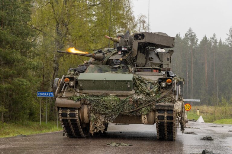 美军授予BAE系统公司3.9亿美元合同升级布拉德利战车