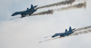 伊朗计划采购先进战机和导弹，挑战国际制裁