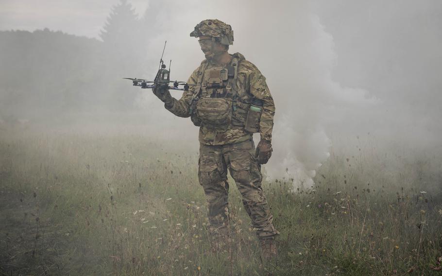 美军加速采购百万无人机，同时研发激光武器应对敌方无人机威胁