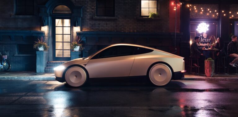 进博“汇”｜无方向盘、无脚踏板，无人驾驶电动车将亚太首秀