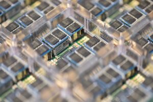 马斯克证实特斯拉AI8芯片将用于SpaceX轨道数据中心