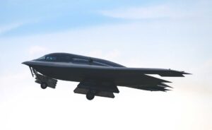 特朗普宣布增购B-2隐身轰炸机应对伊朗打击