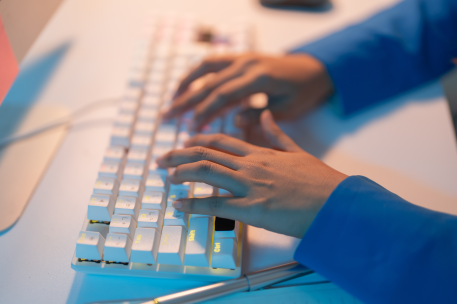 研究显示：代码生成AI短期内不会取代人类开发者