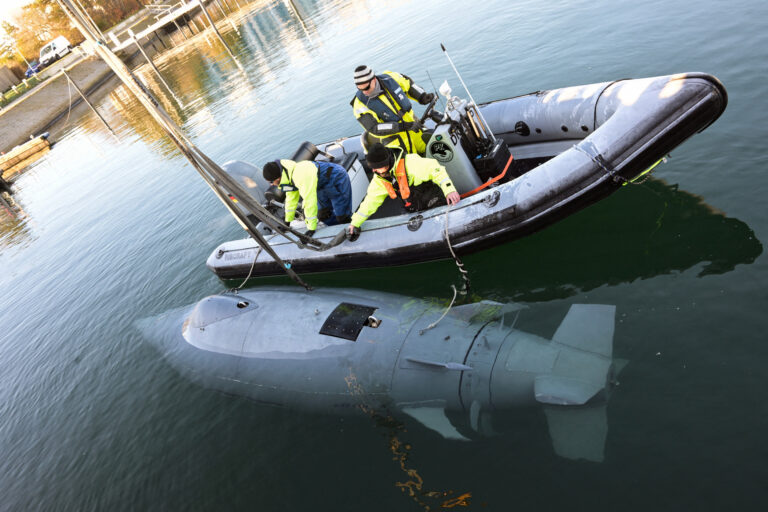 欧洲两国防长签约购军用水下无人机应对俄威胁