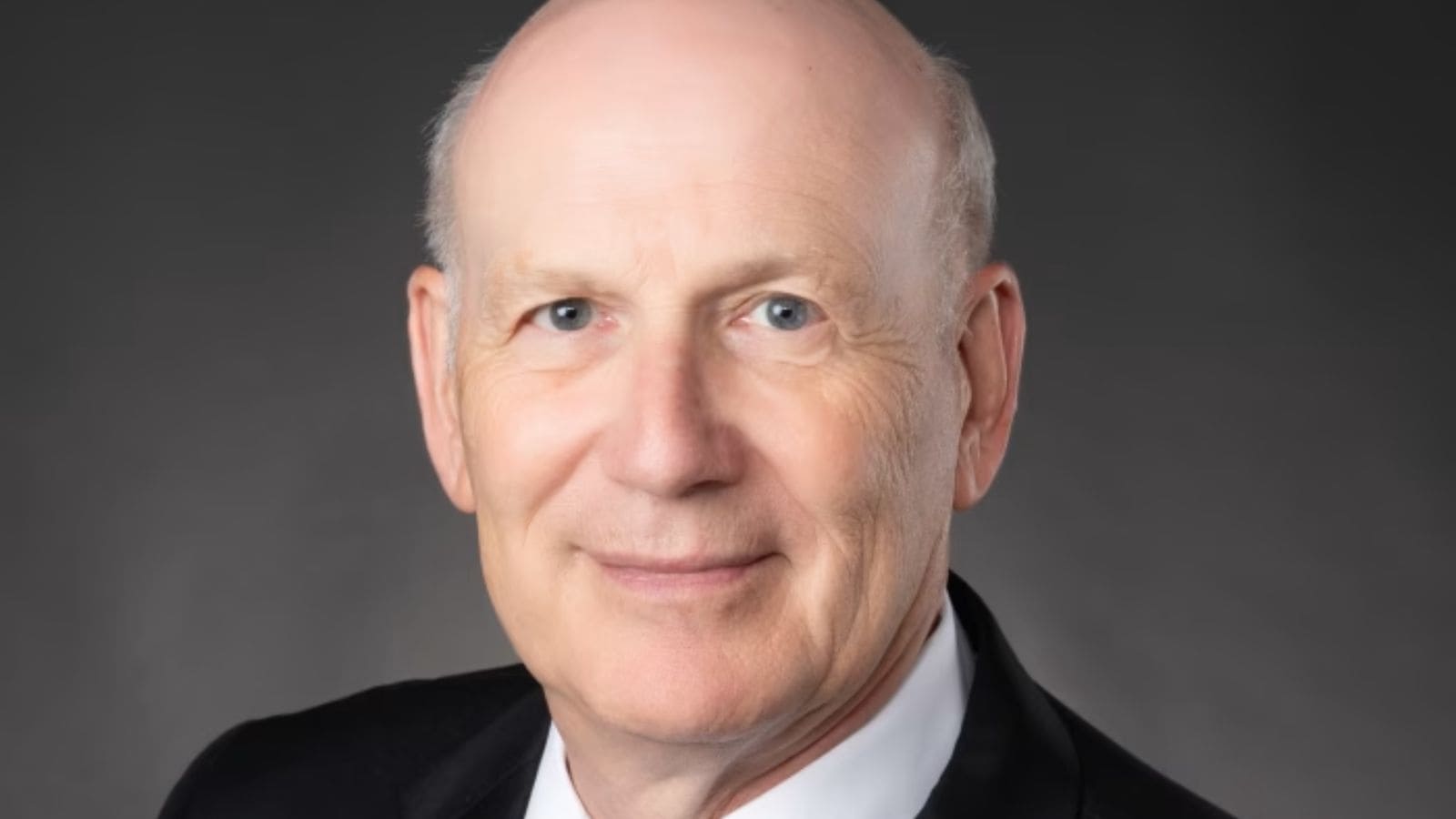 微软CEO宣布扩大员工规模，重点发展AI和运营效率