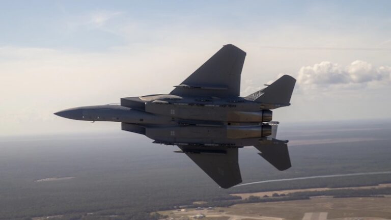 伊朗无人机袭击以色列，美以联防挑战与应对