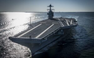 美军航母抵拉美，加剧委内瑞拉紧张局势