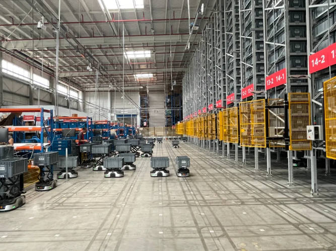 京东全球首个智能物流机器人超级工厂落地无锡