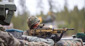 德国集成智能瞄准镜对抗无人机威胁