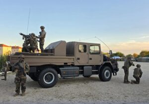 法国将部署50辆斯堪尼亚吸血鬼防空车应对无人机威胁