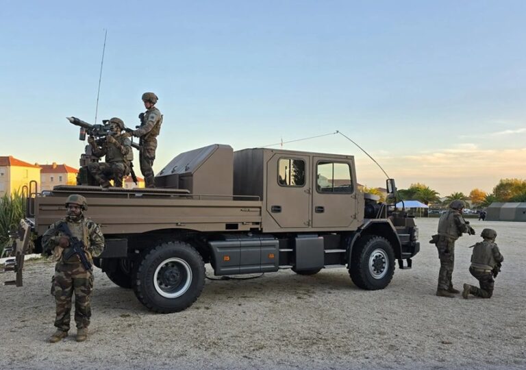 法国将部署50辆斯堪尼亚吸血鬼防空车应对无人机威胁