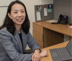 里大教授开发聊天机器人，助力独居老人自我管理慢性病