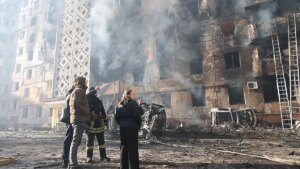 俄罗斯无人机袭击乌克兰西部，至少25人死亡