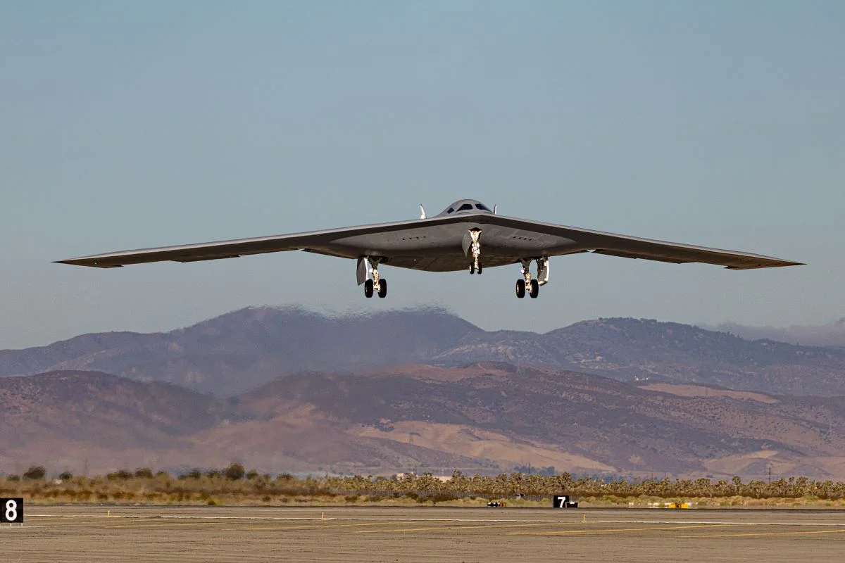 B-21轰炸机或将改为一飞行员一武器官配置