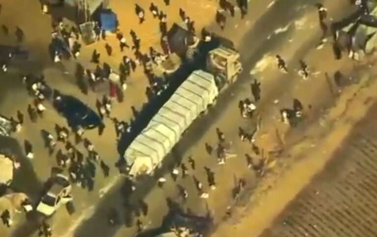 美军无人机记录哈马斯劫掠加沙援助车队