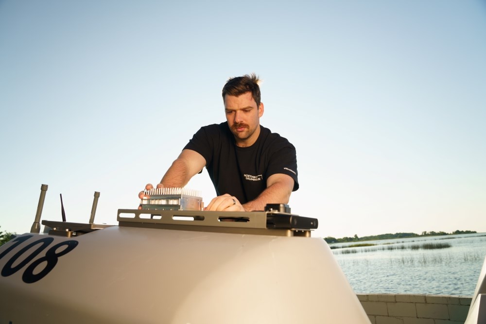 诺格公司展示小型无人机电子战技术