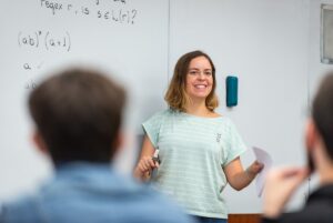 卡内基梅隆大学卡塔尔分校推出AI本科课程，培养未来科技领袖