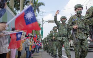 台湾军改困境：先进装备与人才流失的悖论