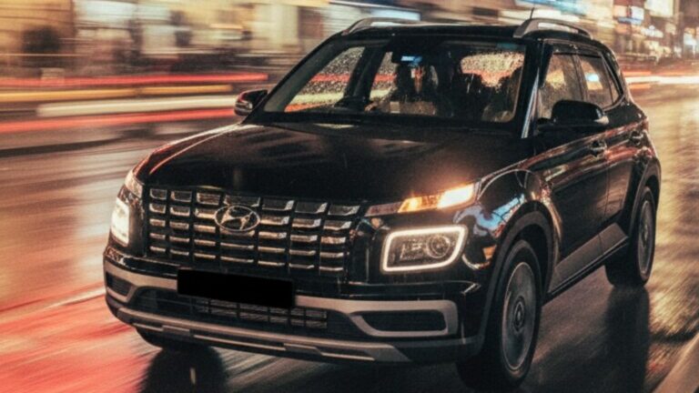 AI摄影新趋势：普通车照变专业级长曝光大片