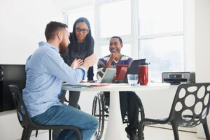 AI工具如何助力残疾员工融入职场