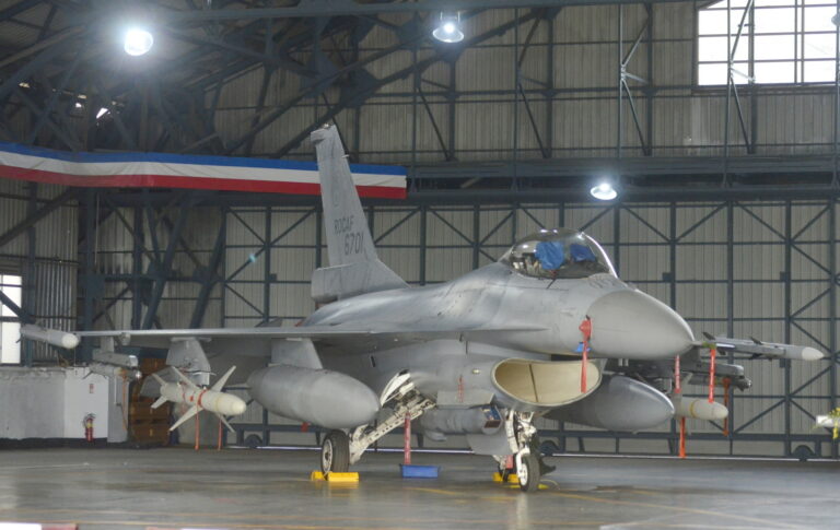 美售台三项军备延迟交付，F-16V等受影响