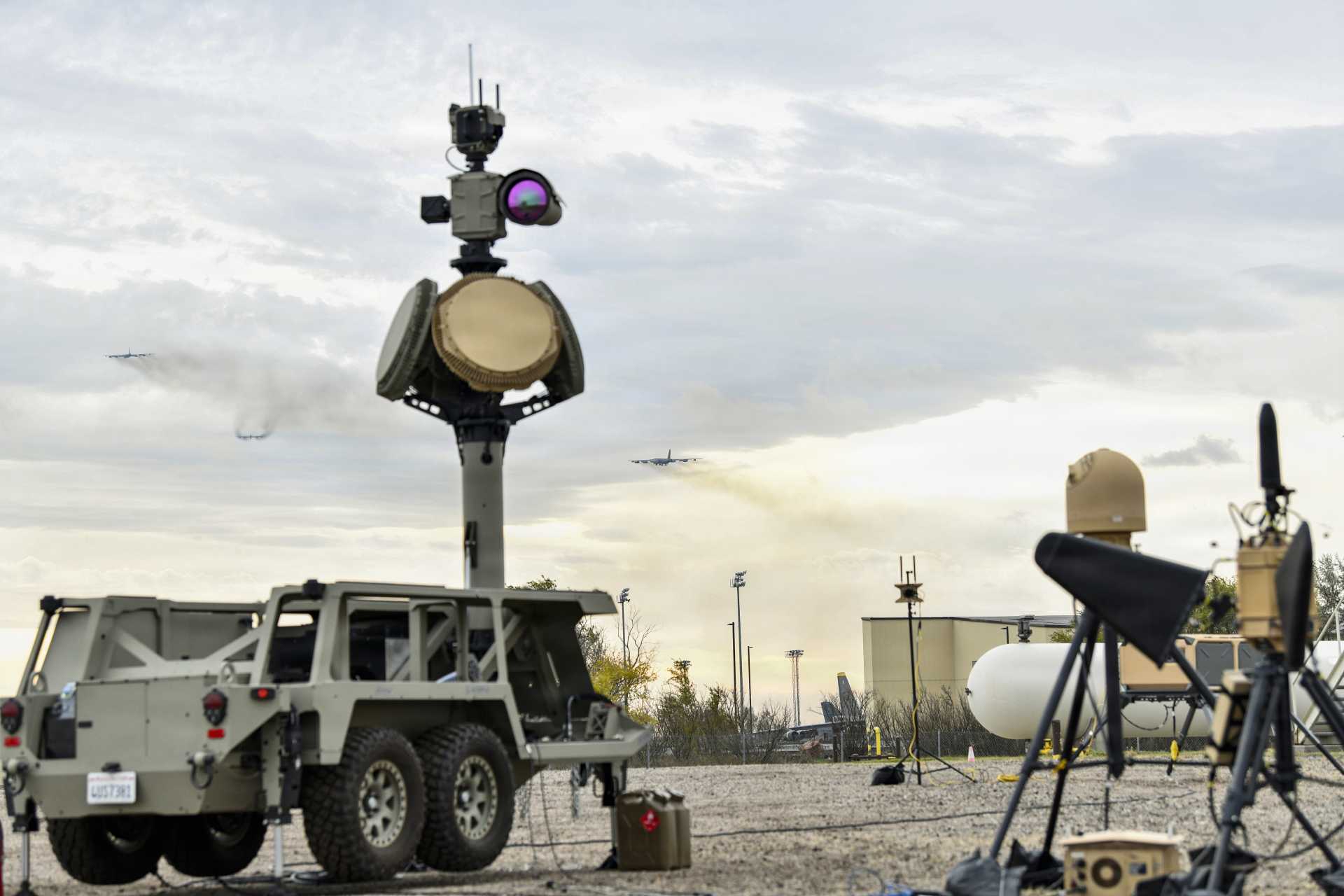 美军北方司令部测试新型反无人机系统，成功防御基地安全威胁