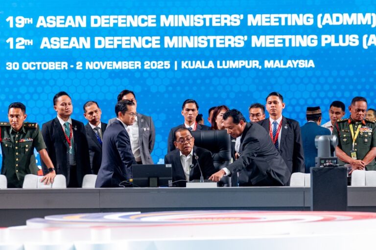 东盟防长会议聚焦边境稳定、AI威胁与灾害响应