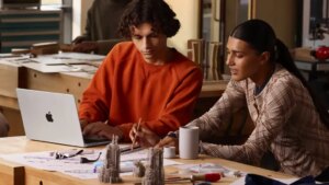 苹果考虑采用谷歌Gemini提升AI能力