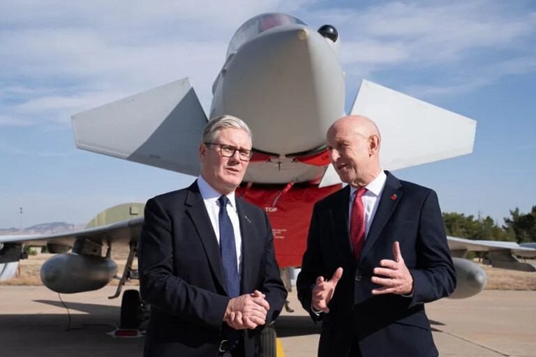 军方高层联名致函国防大臣，要求增加防务预算