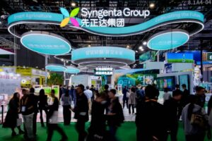 AI技术成为农业创新新引擎，先正达进博会首秀全链条应用