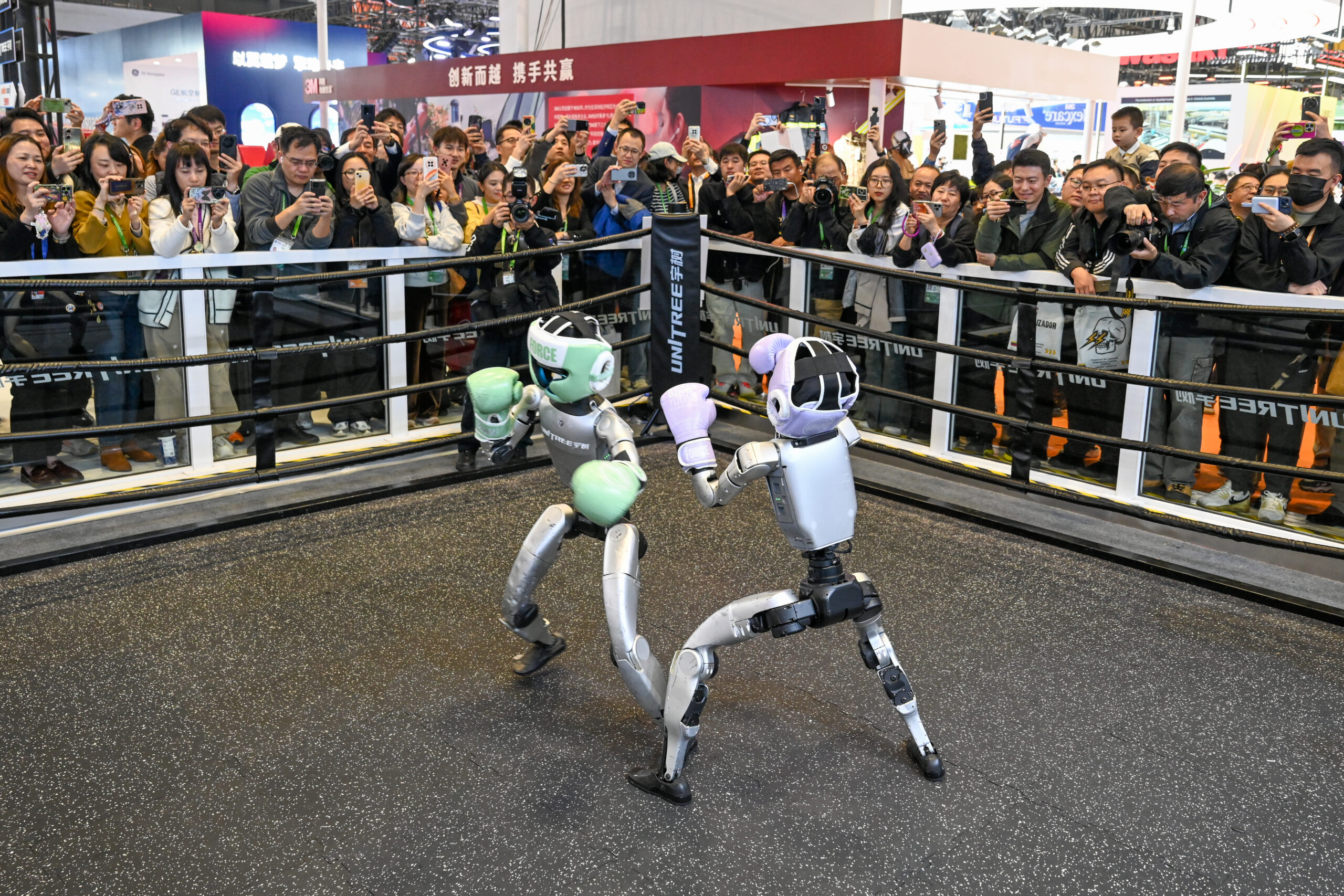 进博直击｜技术装备展区：集结全球尖端科技，一起装备未来