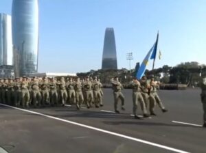 阿塞拜疆展示先进无人系统部队参加阅兵式