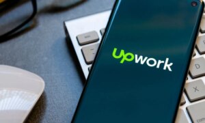Upwork报告AI项目推动增长，AI相关工作显著增加