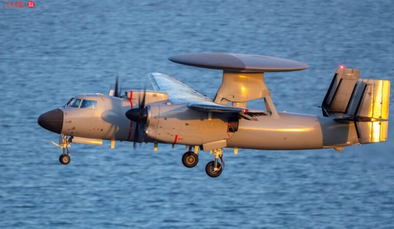 中国新型预警机“哪吒”亮相，设计灵感源自神话