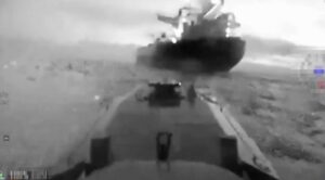 乌克兰无人机袭击致两艘俄罗斯油轮在土耳其附近起火