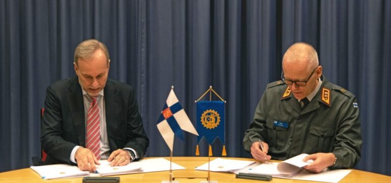 芬兰国防军与Patria续签战略伙伴关系协议