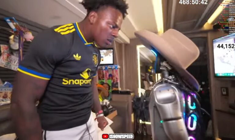 网红“甲亢哥”直播暴力损毁人形机器人，开发公司起诉索赔