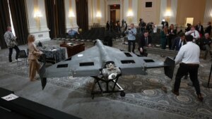 美军在中东部署伊朗式自杀无人机 squadron