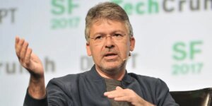 苹果AI负责人离职，微软前高管接任