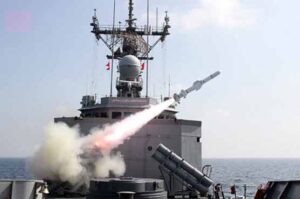 巴基斯坦海军成功试射防空导弹