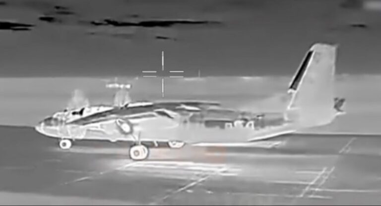 乌军联合黑火花组织突袭里海俄军事货船