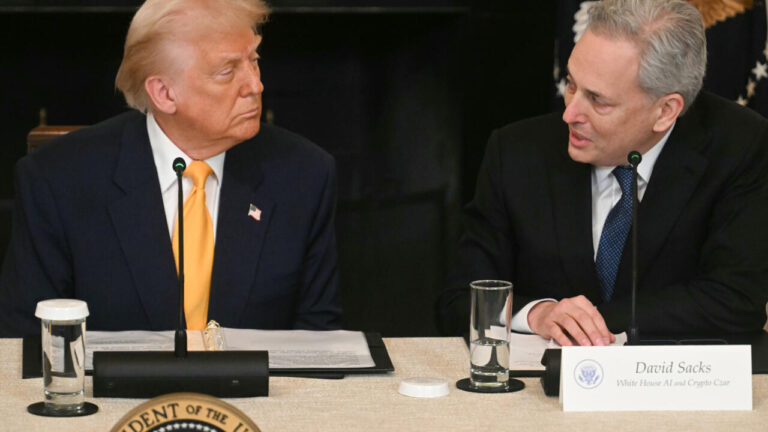 特朗普拟签行政令统一AI监管