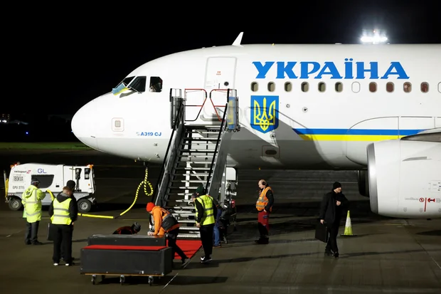 无人机入侵爱尔兰领空，泽连斯基访爱期间安全受威胁