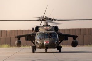 美军增购24架黑鹰直升机